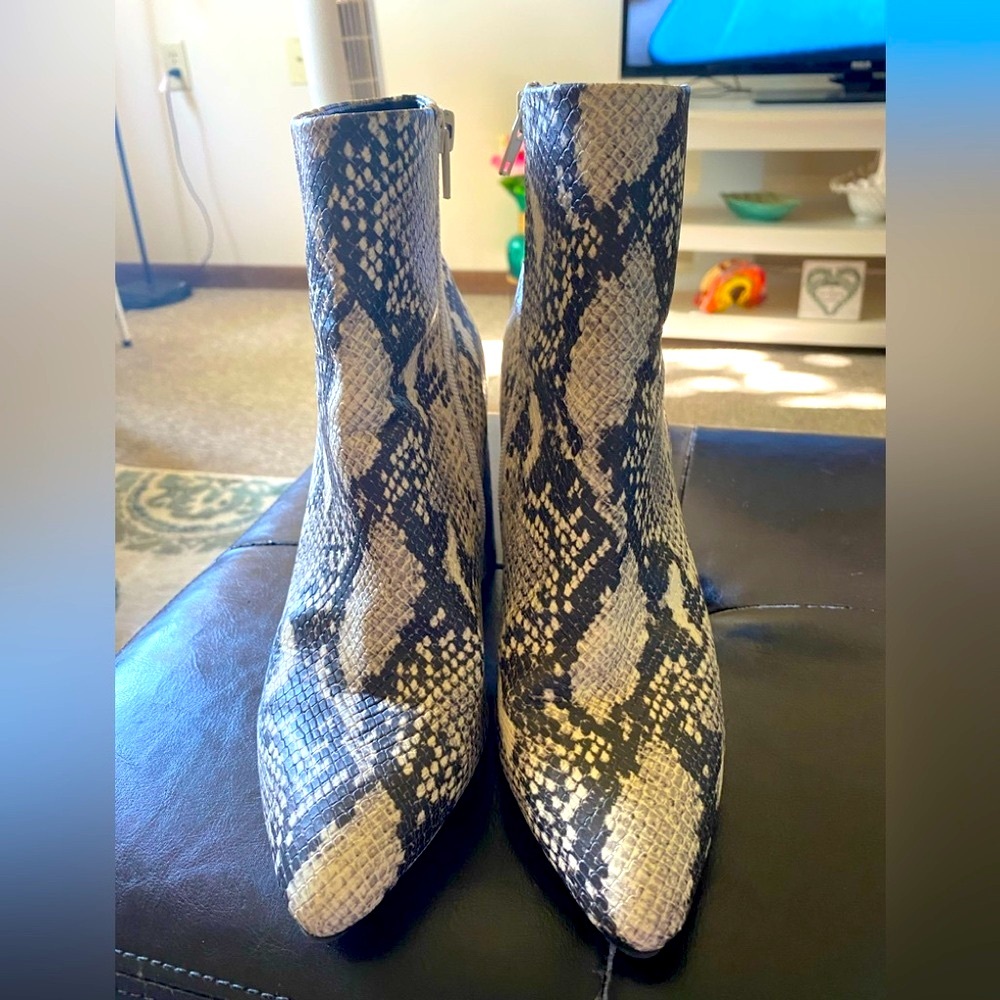 Steve Madden woman’s boots